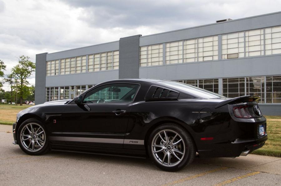  Ford Mustang RS by Roush 2012 года  (фото 27 из 32)